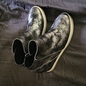 Silver Distressed Metallic Heeled Moto Zipper Detail Hi-Top Sneakers